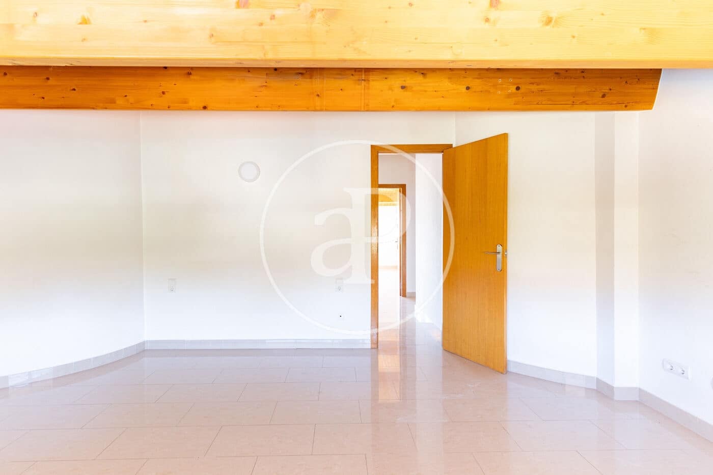 5 Zimmer Villa zu verkaufen in Matadepera mit Pool - 745.000 € (Ref: 9899649)