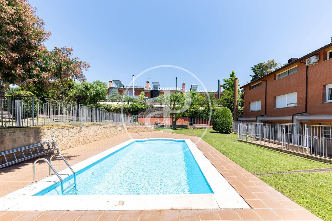 5 Zimmer Villa zu verkaufen in Matadepera mit Pool - 745.000 € (Ref: 9899649)