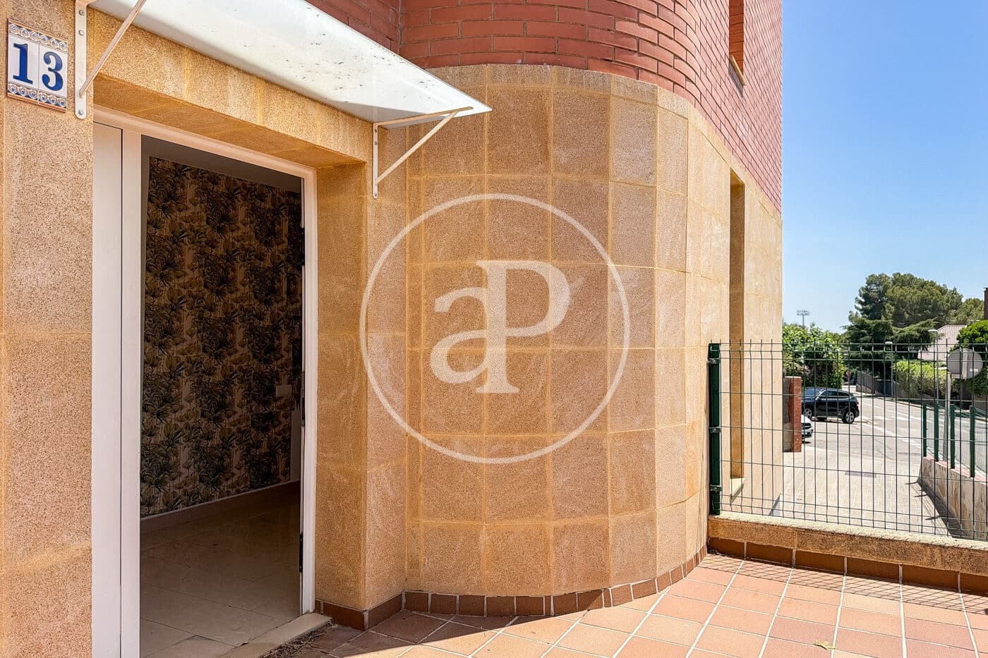 5 Zimmer Villa zu verkaufen in Matadepera mit Pool - 745.000 € (Ref: 9899649)