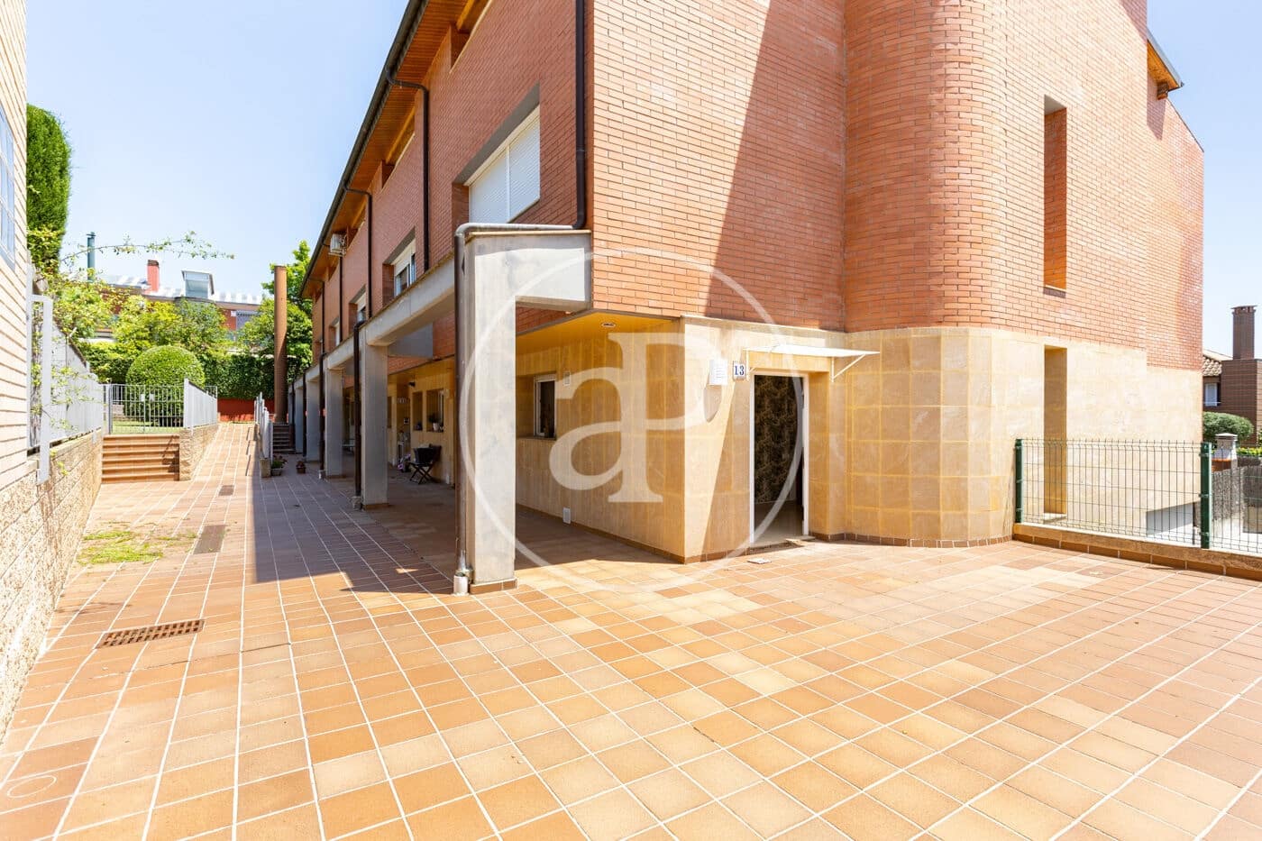 5 Zimmer Villa zu verkaufen in Matadepera mit Pool - 745.000 € (Ref: 9899649)