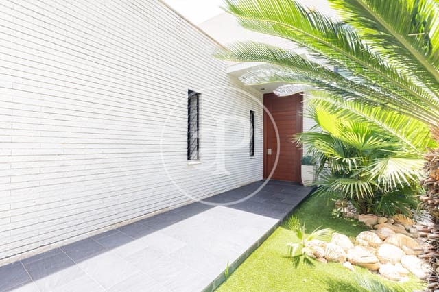 4 bedroom Villa for sale in Matadepera - € 970,000 (Ref: 9899650)