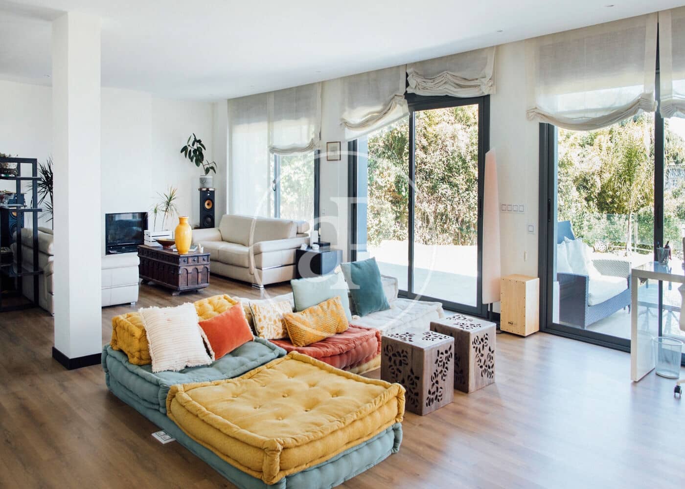 4 bedroom Villa for rent in Sant Vicenc de Montalt with pool - € 8,400 (Ref: 9899651)