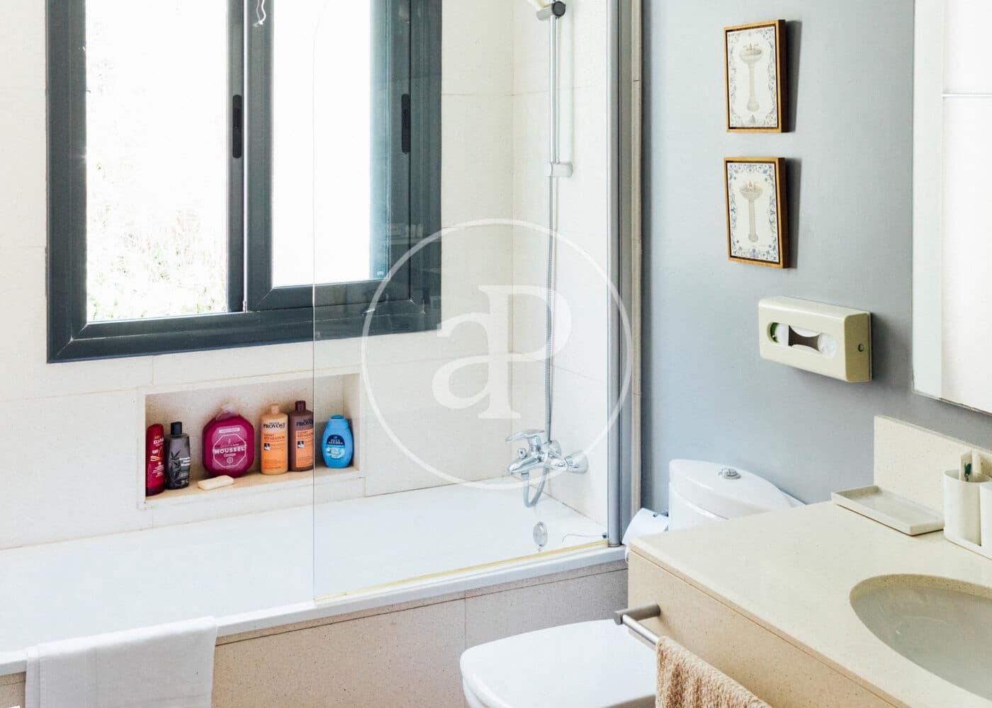 4 bedroom Villa for rent in Sant Vicenc de Montalt with pool - € 8,400 (Ref: 9899651)