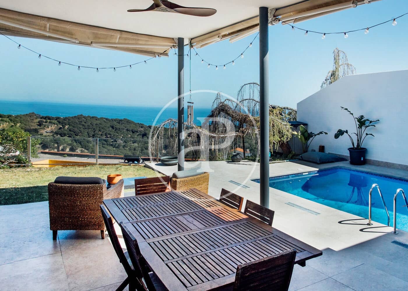 4 bedroom Villa for rent in Sant Vicenc de Montalt with pool - € 8,400 (Ref: 9899651)