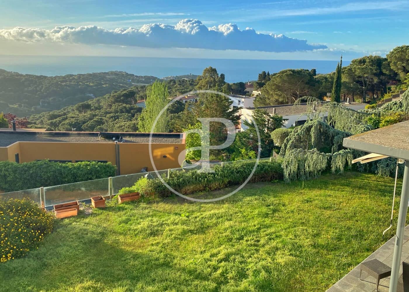 4 bedroom Villa for rent in Sant Vicenc de Montalt with pool - € 8,400 (Ref: 9899651)