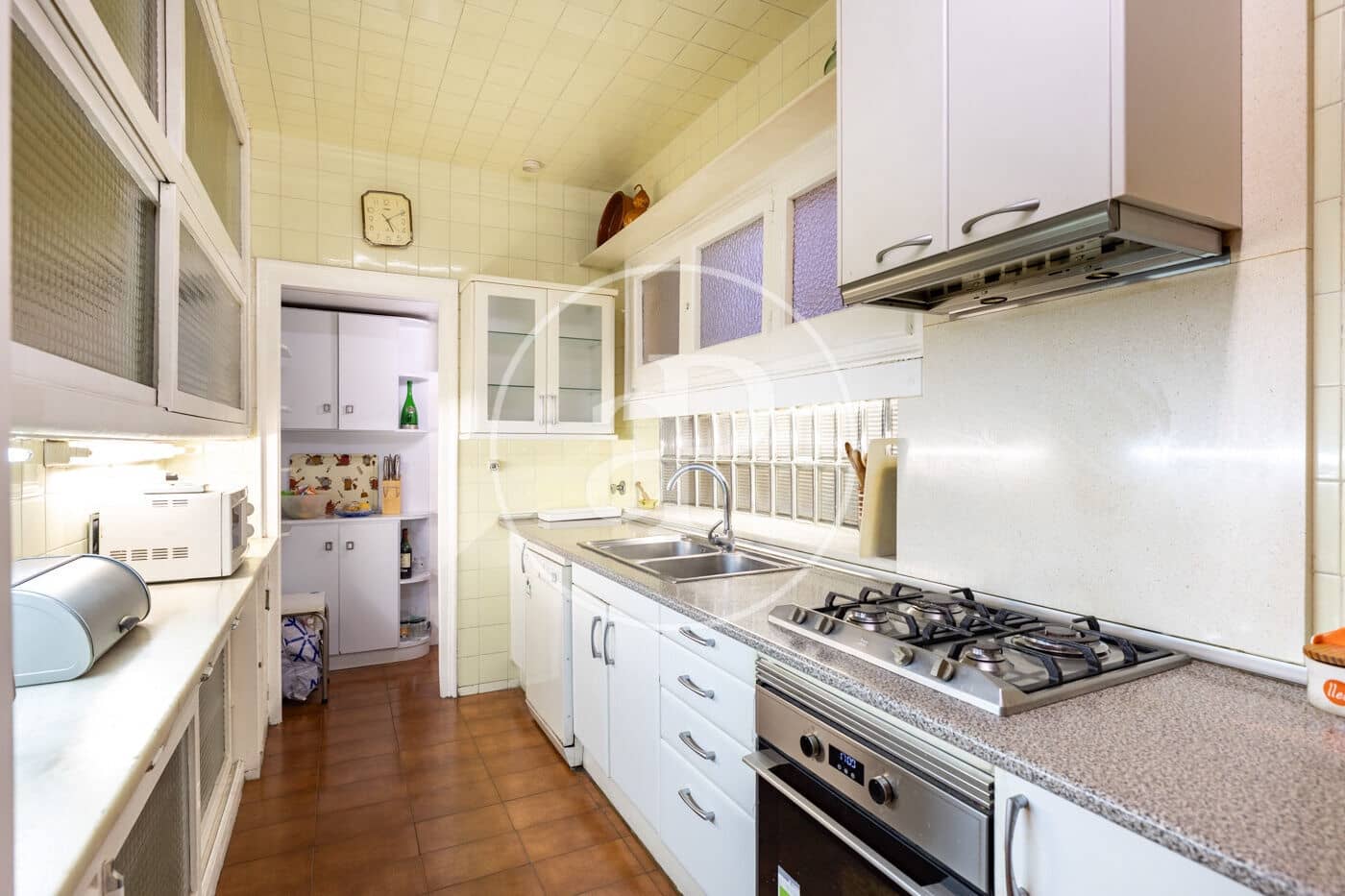 Apartamento de 5 habitaciones en Barcelona ciudad en venta - 950.000 € (Ref: 9899652)