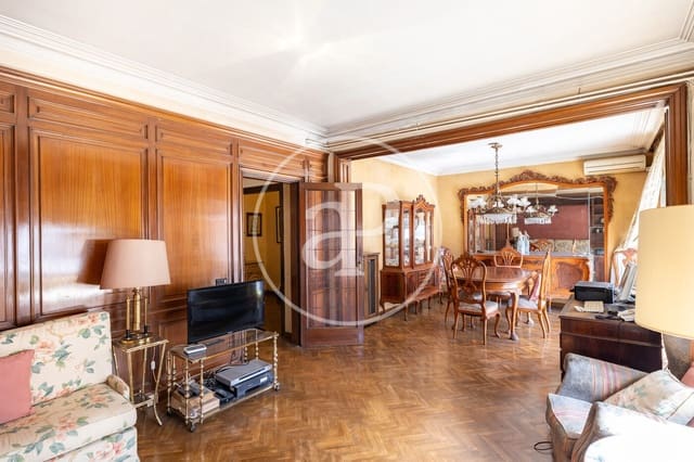 Apartamento de 5 habitaciones en La Vila de Gràcia, Barcelona ciudad en venta - 950.000 € (Ref: 9899652)