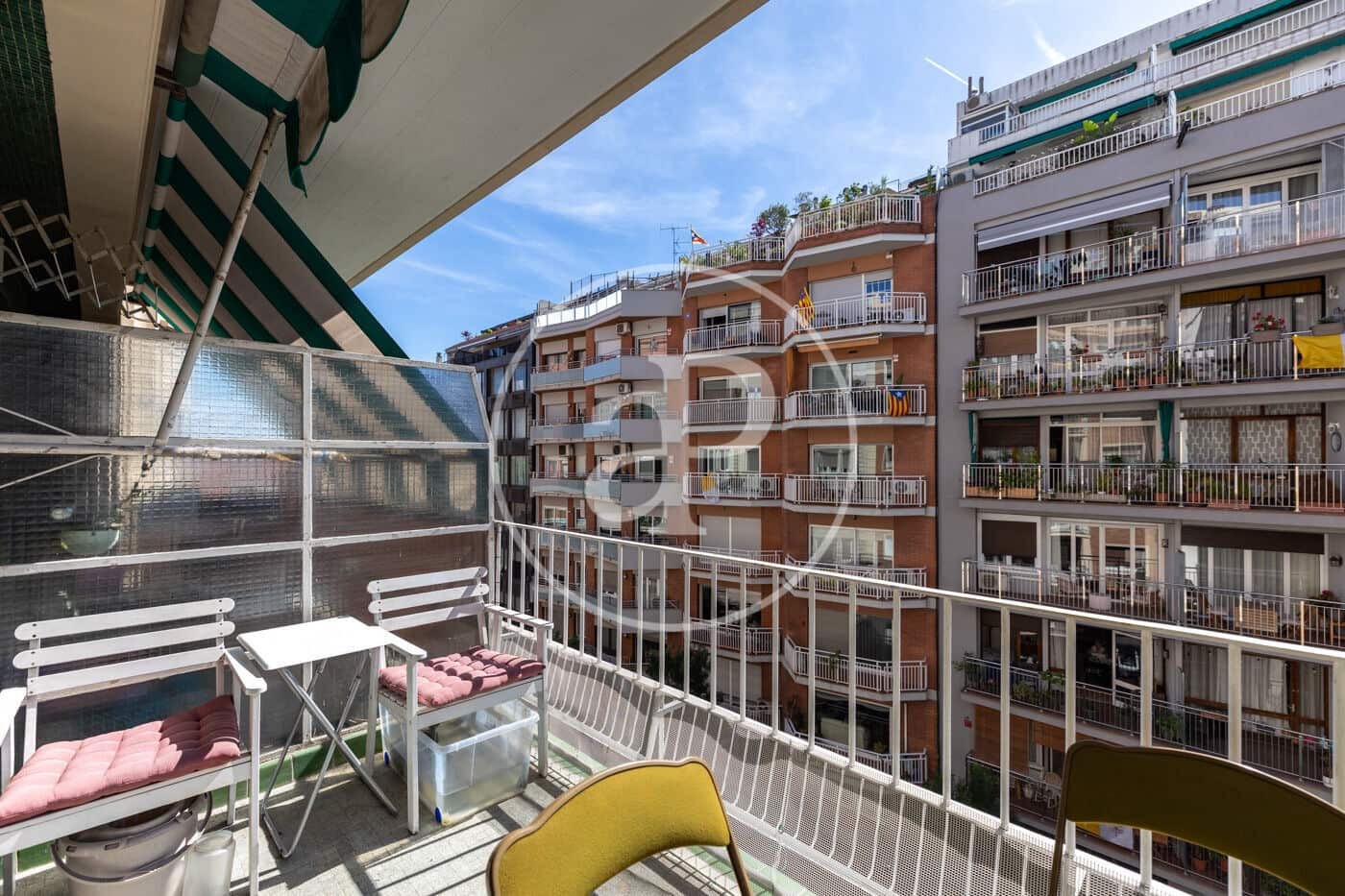 Apartamento de 5 habitaciones en Barcelona ciudad en venta - 950.000 € (Ref: 9899652)