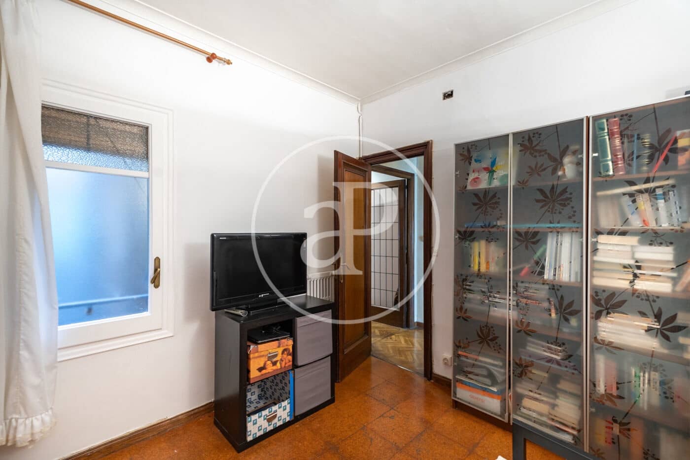 Apartamento de 5 habitaciones en Barcelona ciudad en venta - 950.000 € (Ref: 9899652)