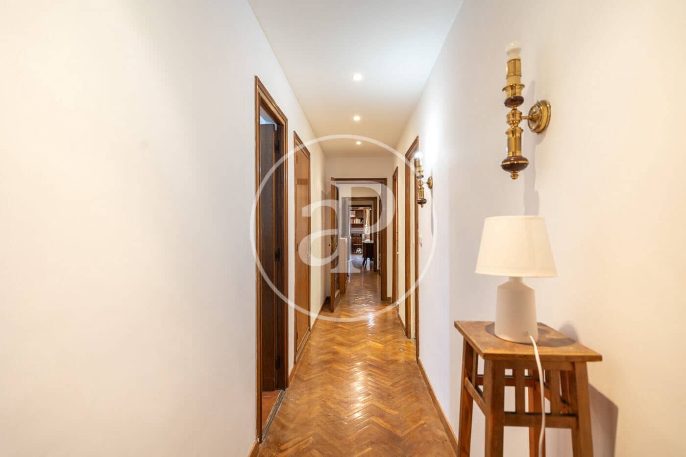 Apartamento de 5 habitaciones en Barcelona ciudad en venta - 950.000 € (Ref: 9899652)