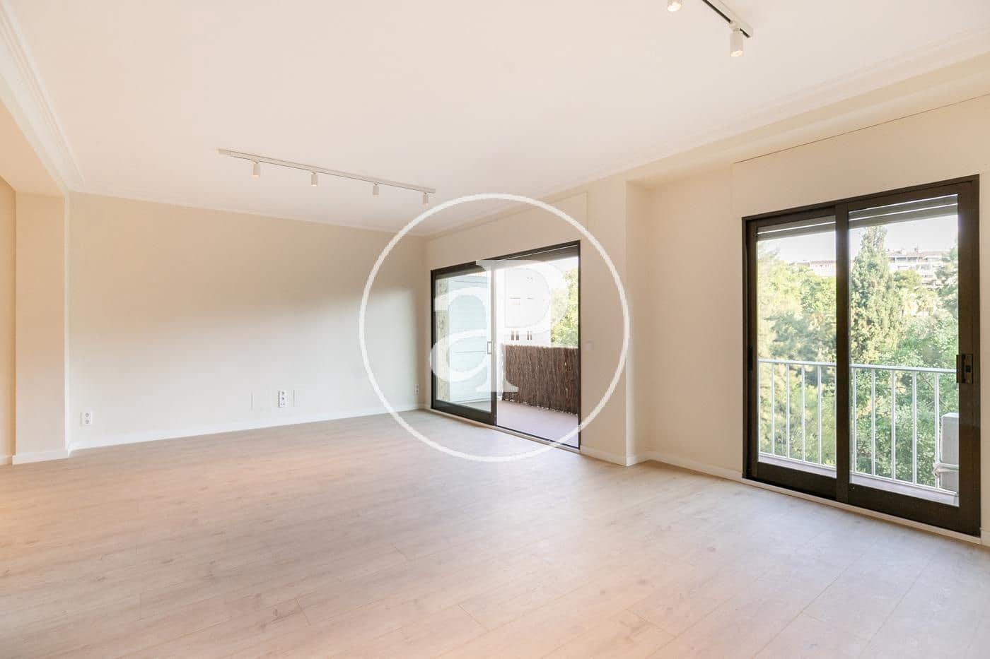 3 slaapkamer Appartement te huur in Barcelona stad met garage - € 3.647 (Ref: 9904638)
