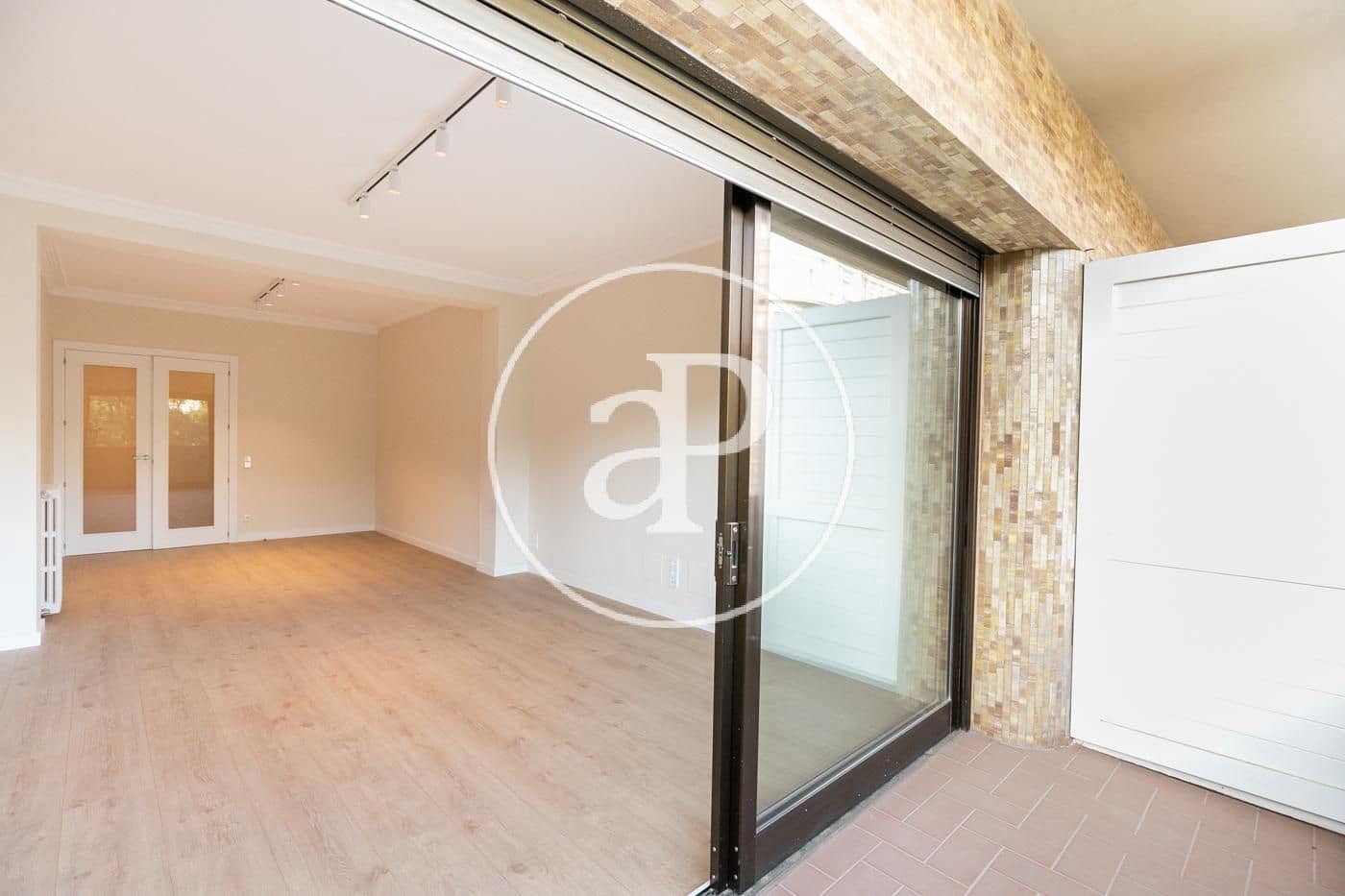 3 slaapkamer Appartement te huur in Barcelona stad met garage - € 3.647 (Ref: 9904638)