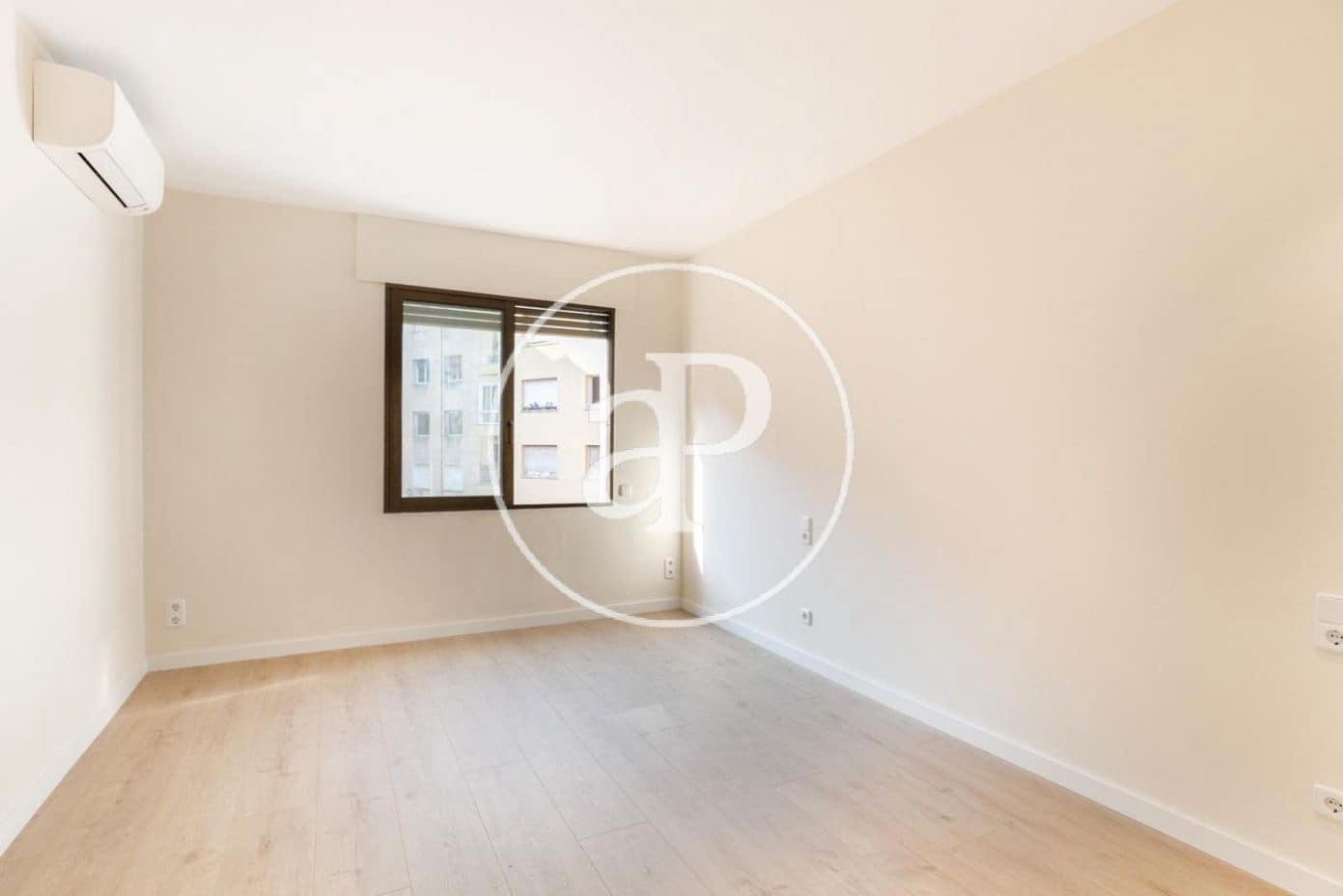 3 slaapkamer Appartement te huur in Barcelona stad met garage - € 3.647 (Ref: 9904638)