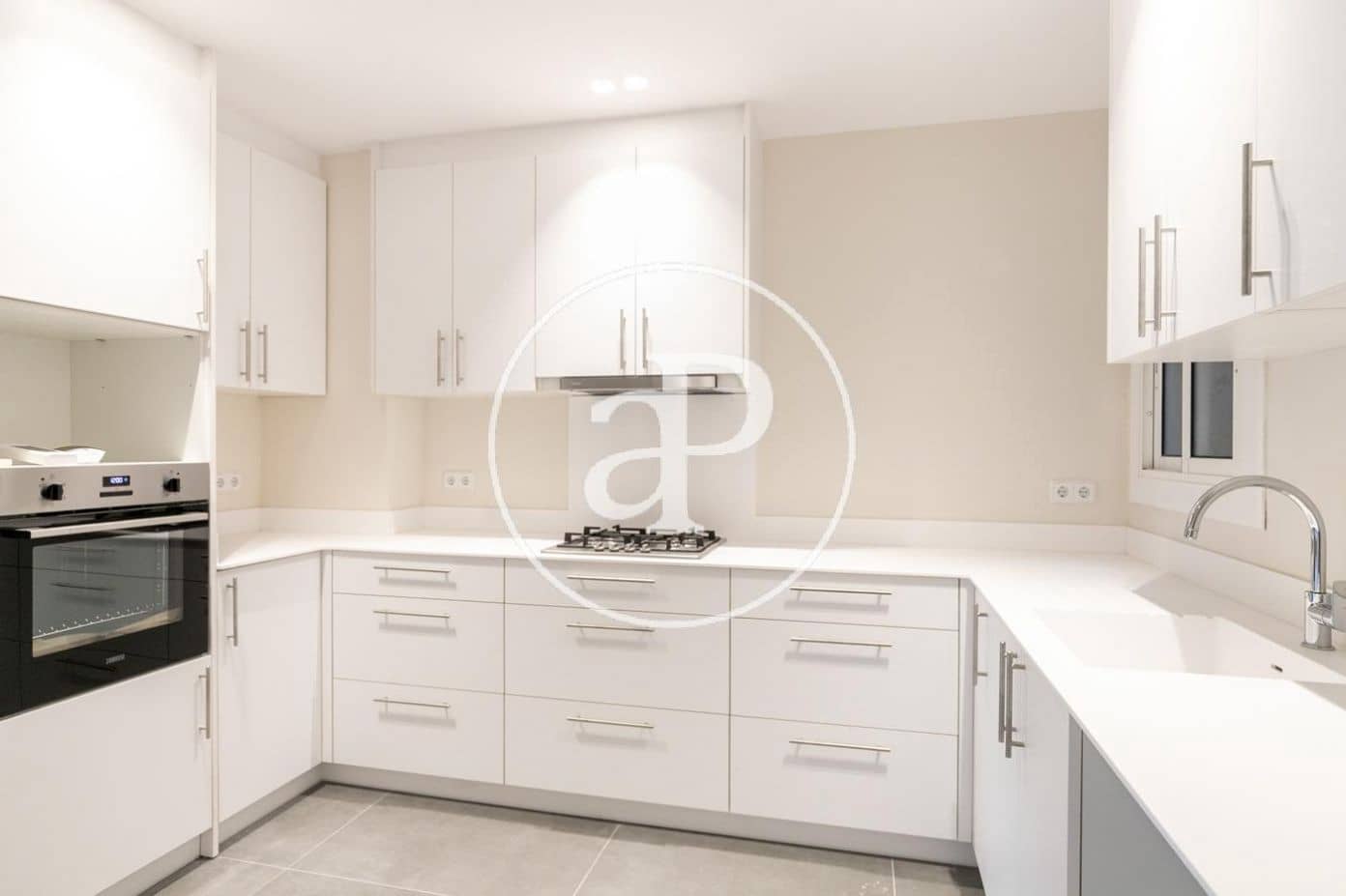 3 slaapkamer Appartement te huur in Barcelona stad met garage - € 3.647 (Ref: 9904638)
