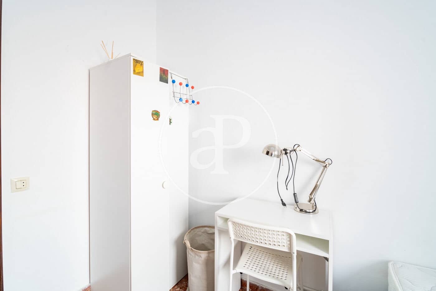 4 slaapkamer Appartement te huur in Barcelona stad - € 2.500 (Ref: 9904640)