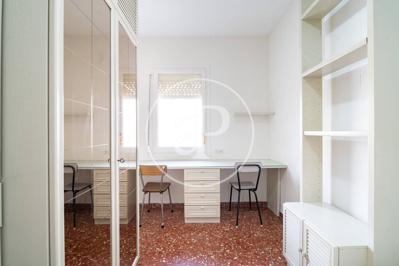 4 slaapkamer Appartement te huur in Barcelona stad - € 2.500 (Ref: 9904640)