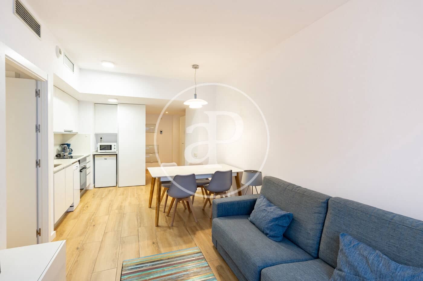 Apartamento de 2 habitaciones en Barcelona ciudad en venta con piscina - 405.000 € (Ref: 9907587)