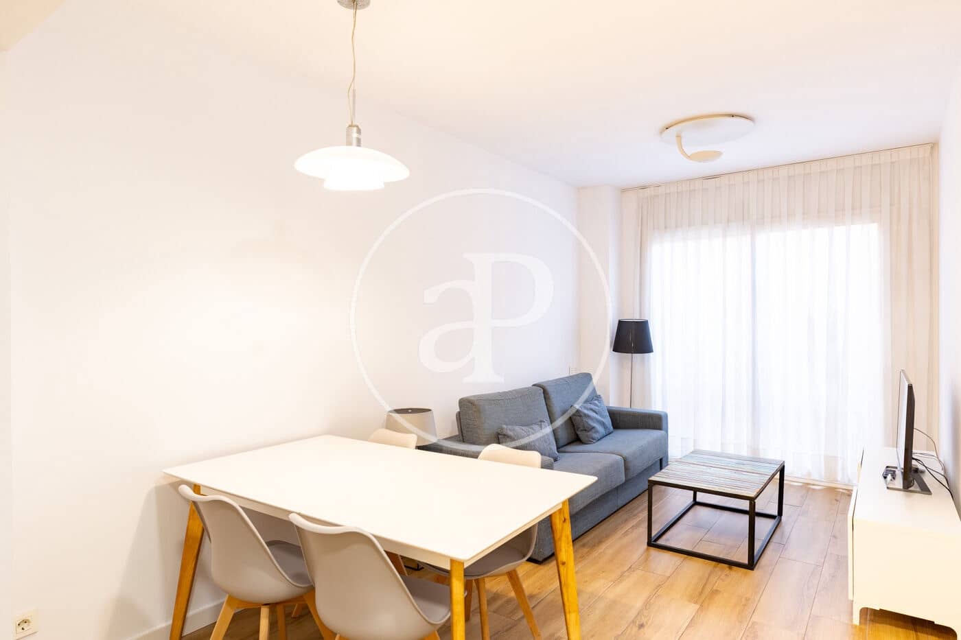 Apartamento de 2 habitaciones en Barcelona ciudad en venta con piscina - 405.000 € (Ref: 9907587)