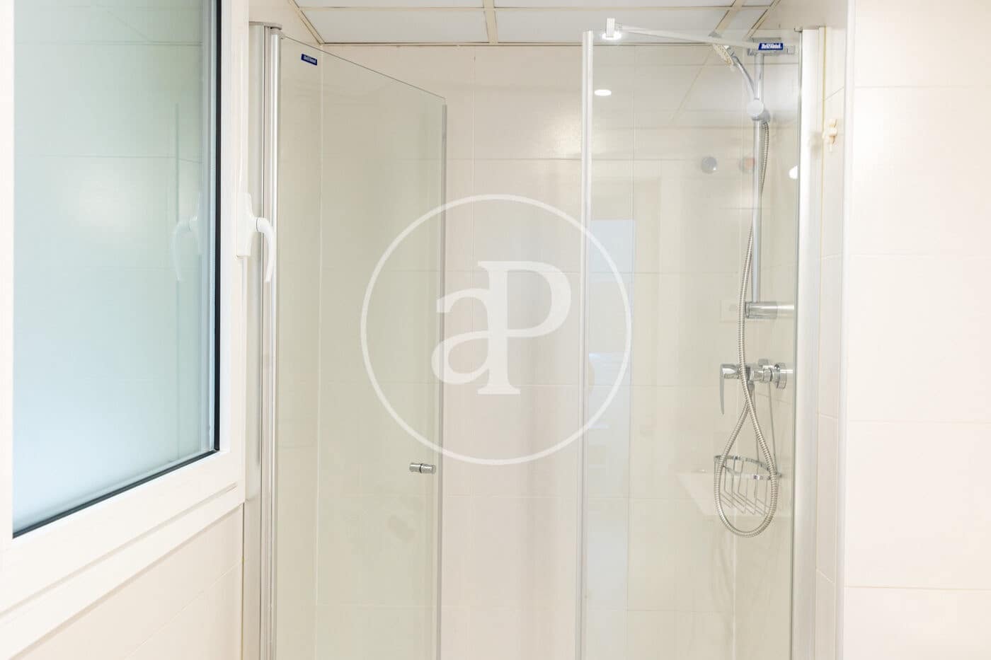 Apartamento de 2 habitaciones en Barcelona ciudad en venta con piscina - 405.000 € (Ref: 9907587)