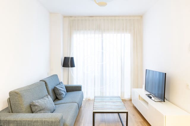 2 slaapkamer Appartement te koop in La Sagrada Família, Barcelona stad met zwembad - € 405.000 (Ref: 9907587)