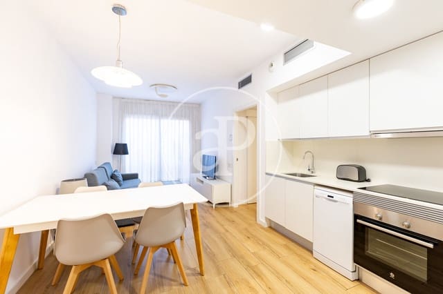 2 slaapkamer Appartement te koop in La Sagrada Família, Barcelona stad met zwembad - € 405.000 (Ref: 9907587)