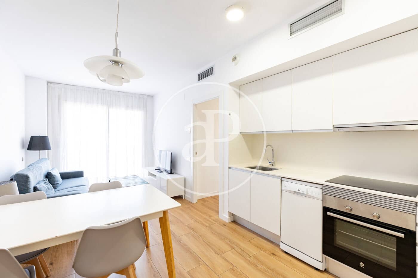 2 bedroom Apartment for sale in Barcelona city with pool - € 530,000 (Ref: 9907589)