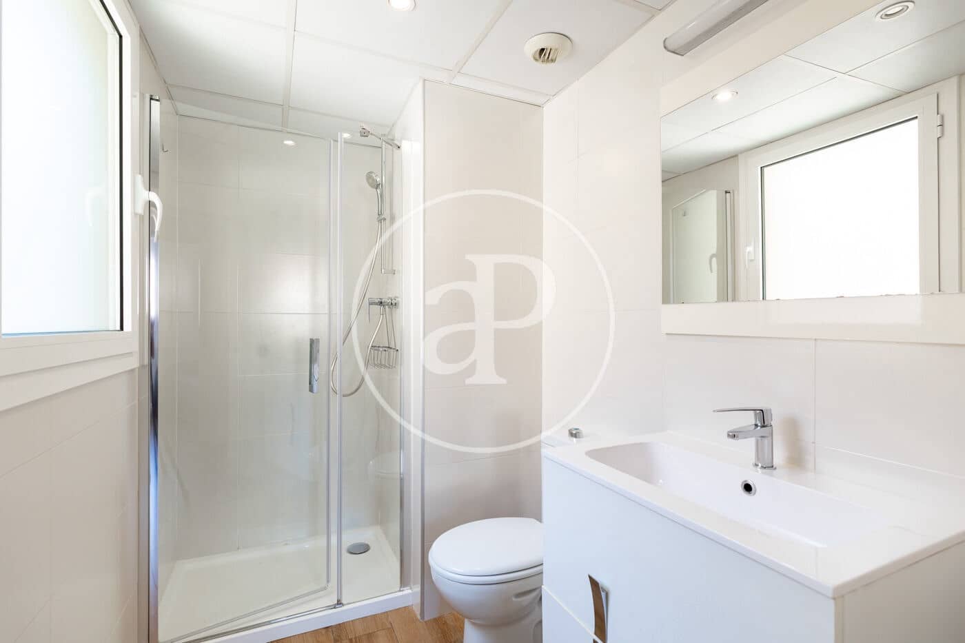 2 bedroom Apartment for sale in Barcelona city with pool - € 530,000 (Ref: 9907589)