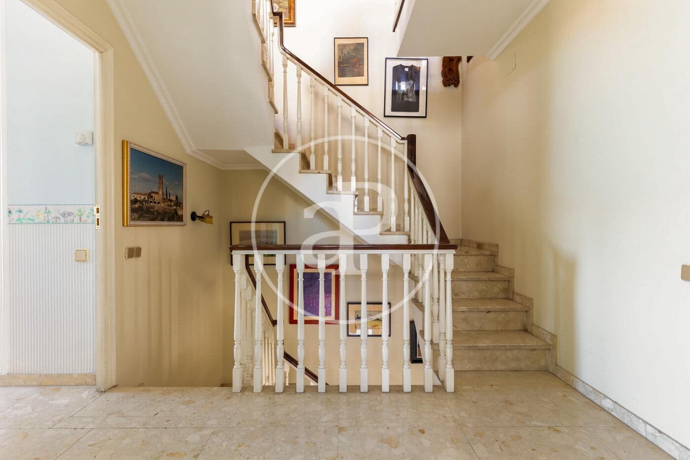 4 bedroom Villa for sale in Montcada i Reixac - € 690,000 (Ref: 9907591)