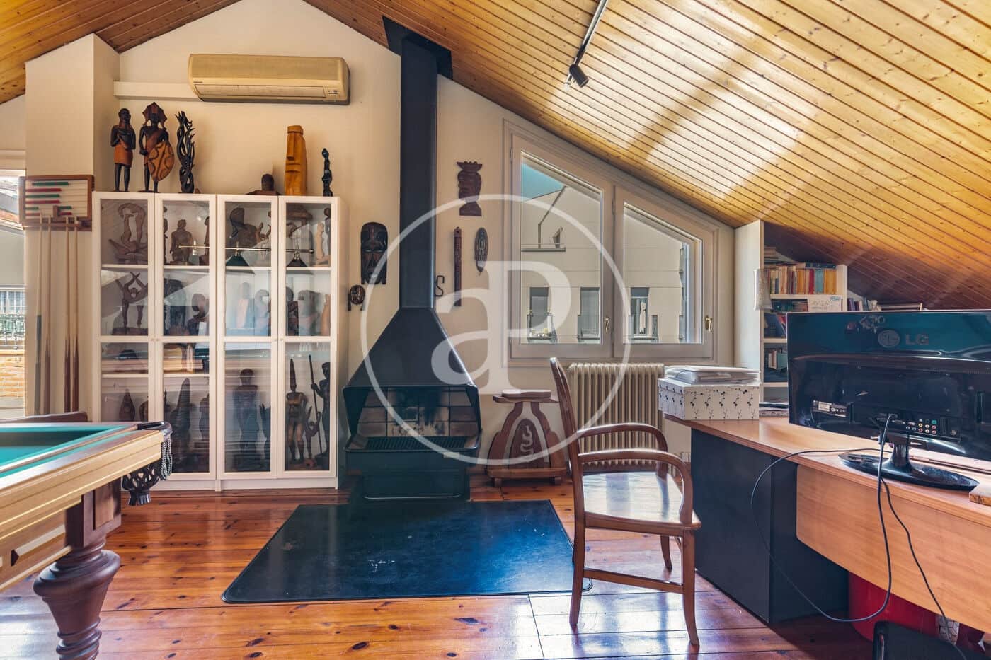 4 bedroom Villa for sale in Montcada i Reixac - € 690,000 (Ref: 9907591)