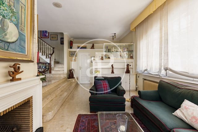 4 chambre Villa/Maison à vendre à Montcada i Reixac - 690 000 € (Ref: 9907591)