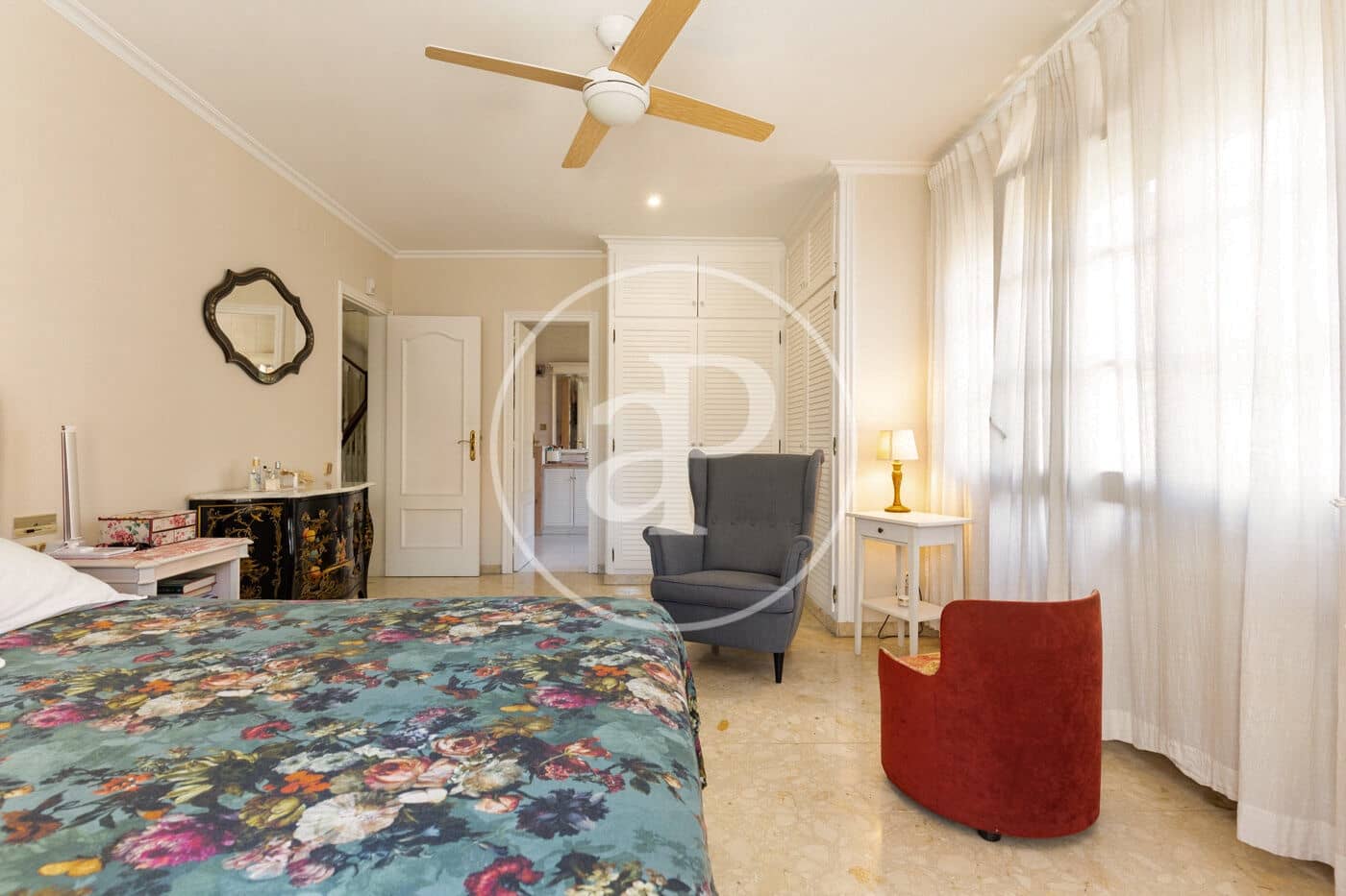 4 bedroom Villa for sale in Montcada i Reixac - € 690,000 (Ref: 9907591)