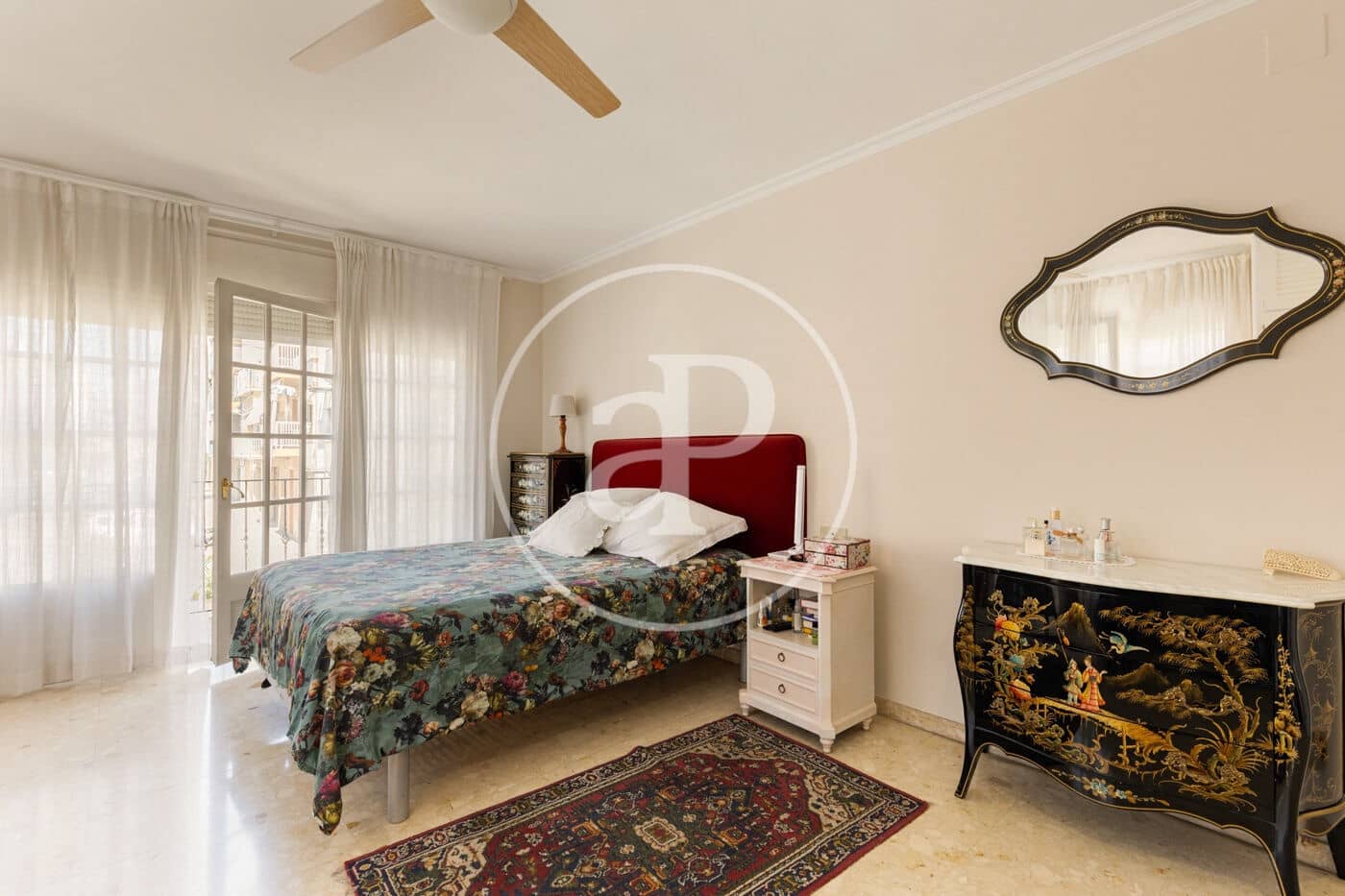 4 bedroom Villa for sale in Montcada i Reixac - € 690,000 (Ref: 9907591)