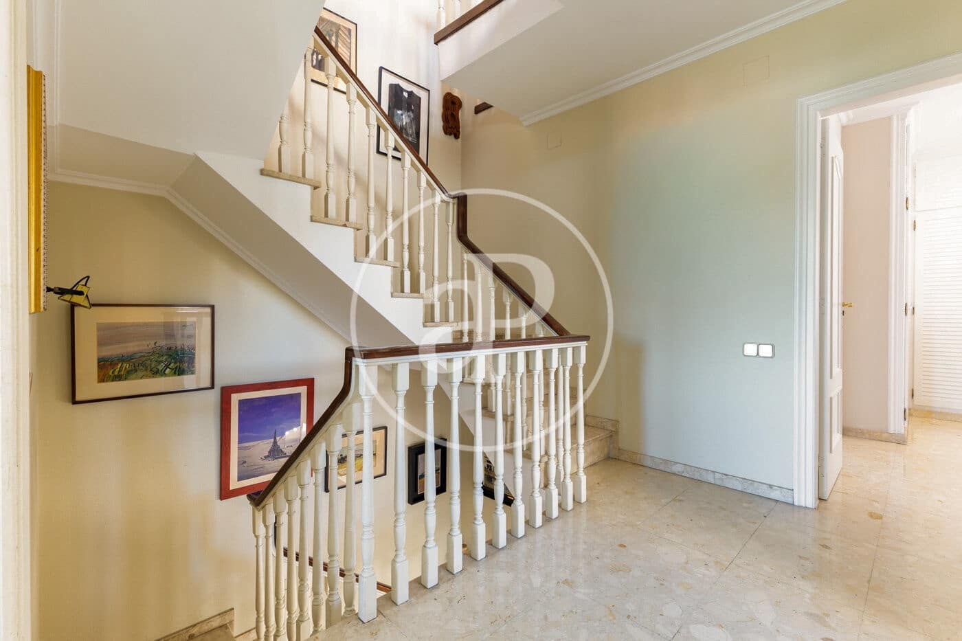 4 bedroom Villa for sale in Montcada i Reixac - € 690,000 (Ref: 9907591)