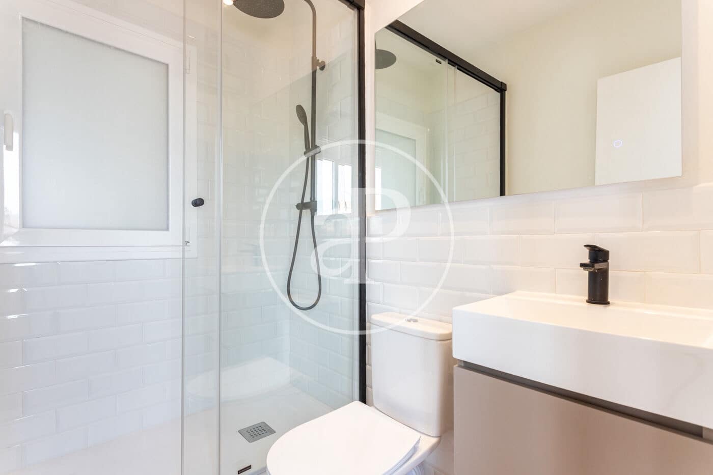 1 quarto Apartamento para arrendar em Barcelona cidade - 2 000 € (Ref: 9907592)