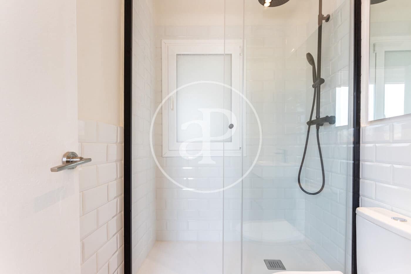 1 quarto Apartamento para arrendar em Barcelona cidade - 2 000 € (Ref: 9907592)