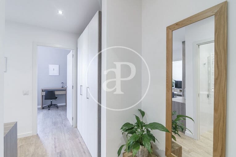 2 soveværelse Lejlighed til salg i Barcelona by - € 650.000 (Ref: 9907593)