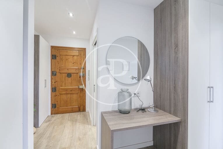 2 soveværelse Lejlighed til salg i Barcelona by - € 650.000 (Ref: 9907593)