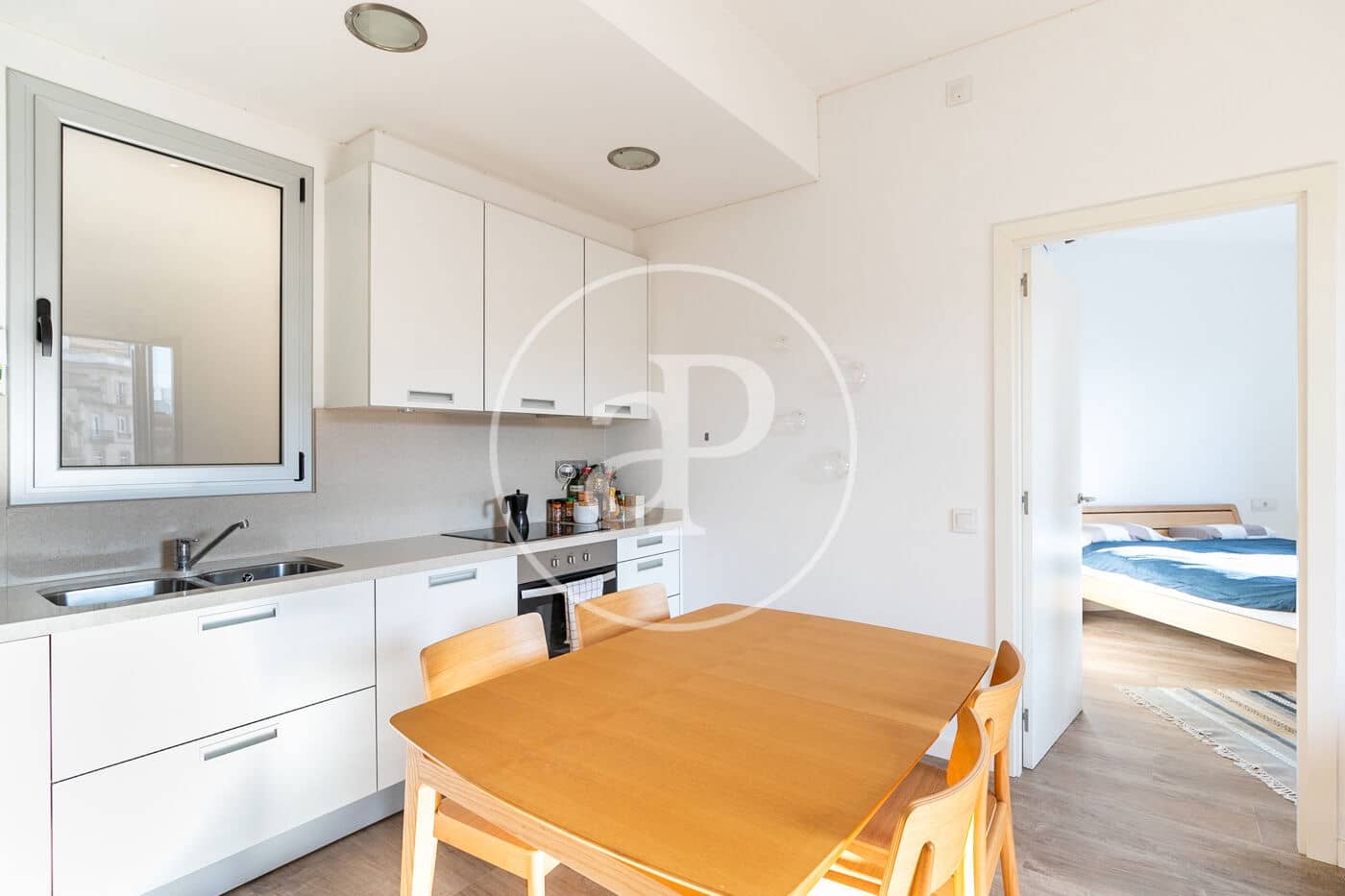 2 soveværelse Lejlighed til salg i Barcelona by - € 650.000 (Ref: 9907593)