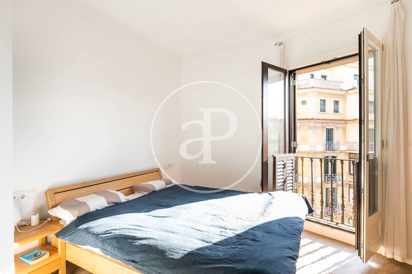 2 soveværelse Lejlighed til salg i Barcelona by - € 650.000 (Ref: 9907593)