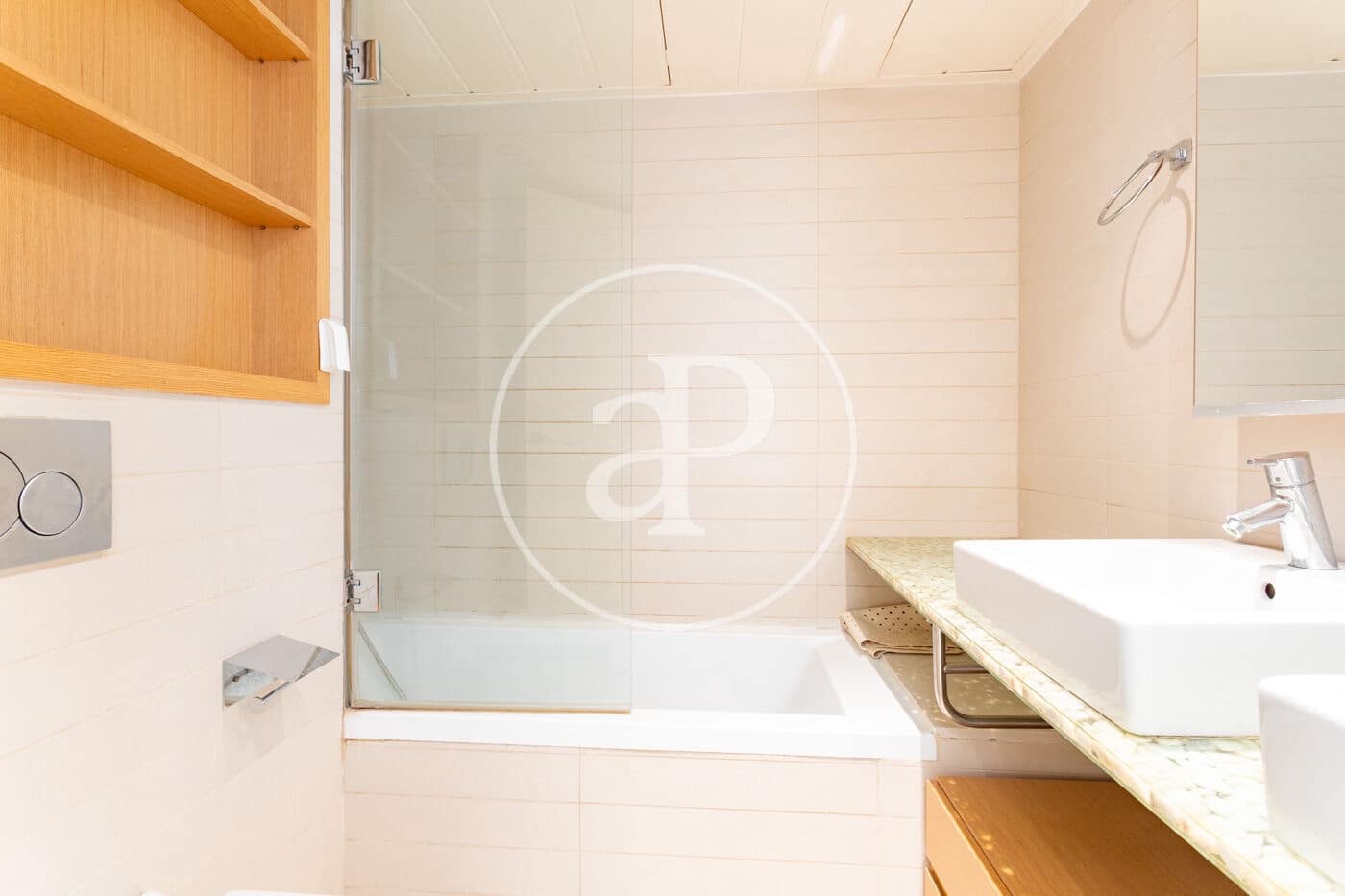 4 sovrum Lägenhet till salu i Barcelona stad med pool - 750 000 € (Ref: 9907594)