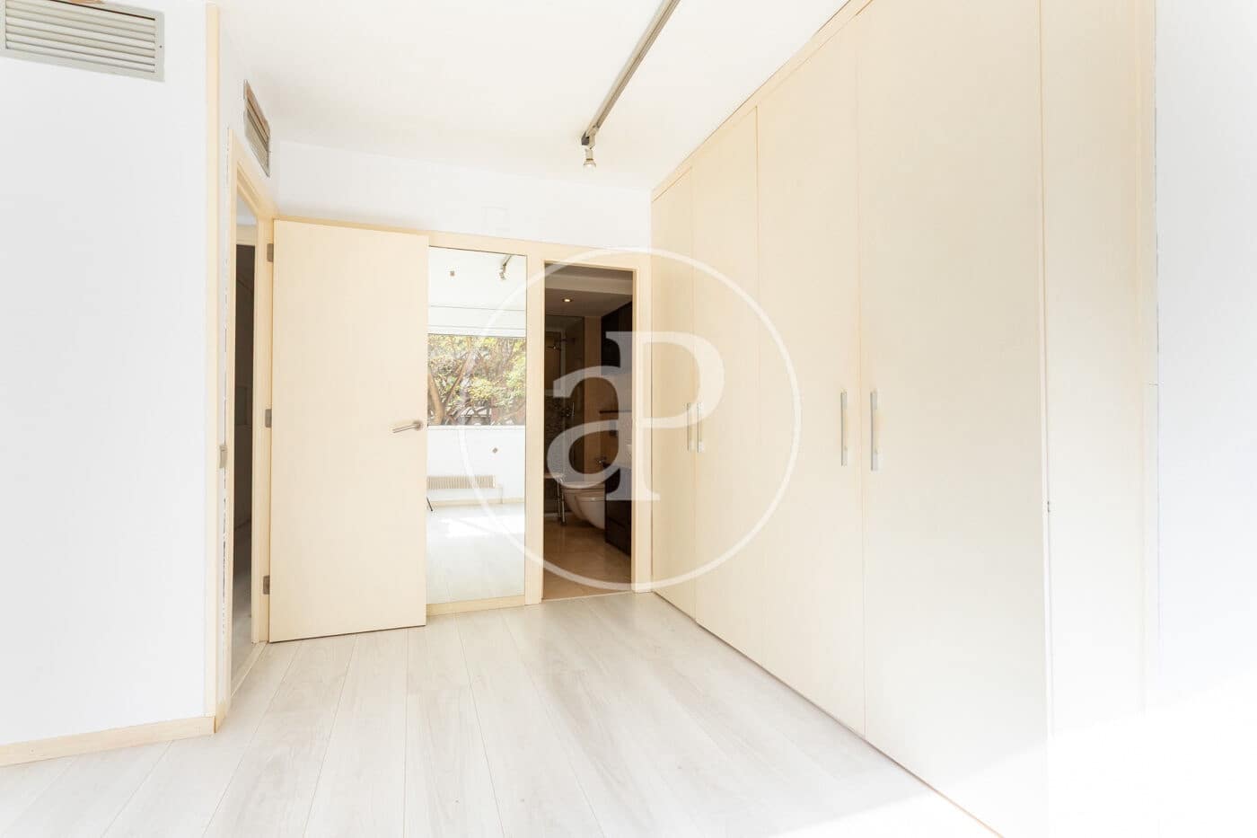 4 sovrum Lägenhet till salu i Barcelona stad med pool - 750 000 € (Ref: 9907594)
