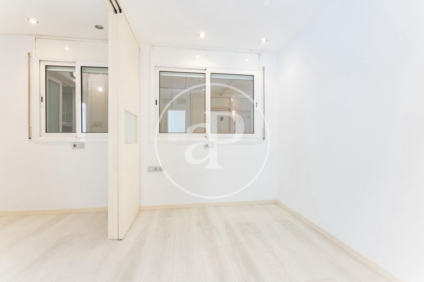 4 sovrum Lägenhet till salu i Barcelona stad med pool - 750 000 € (Ref: 9907594)
