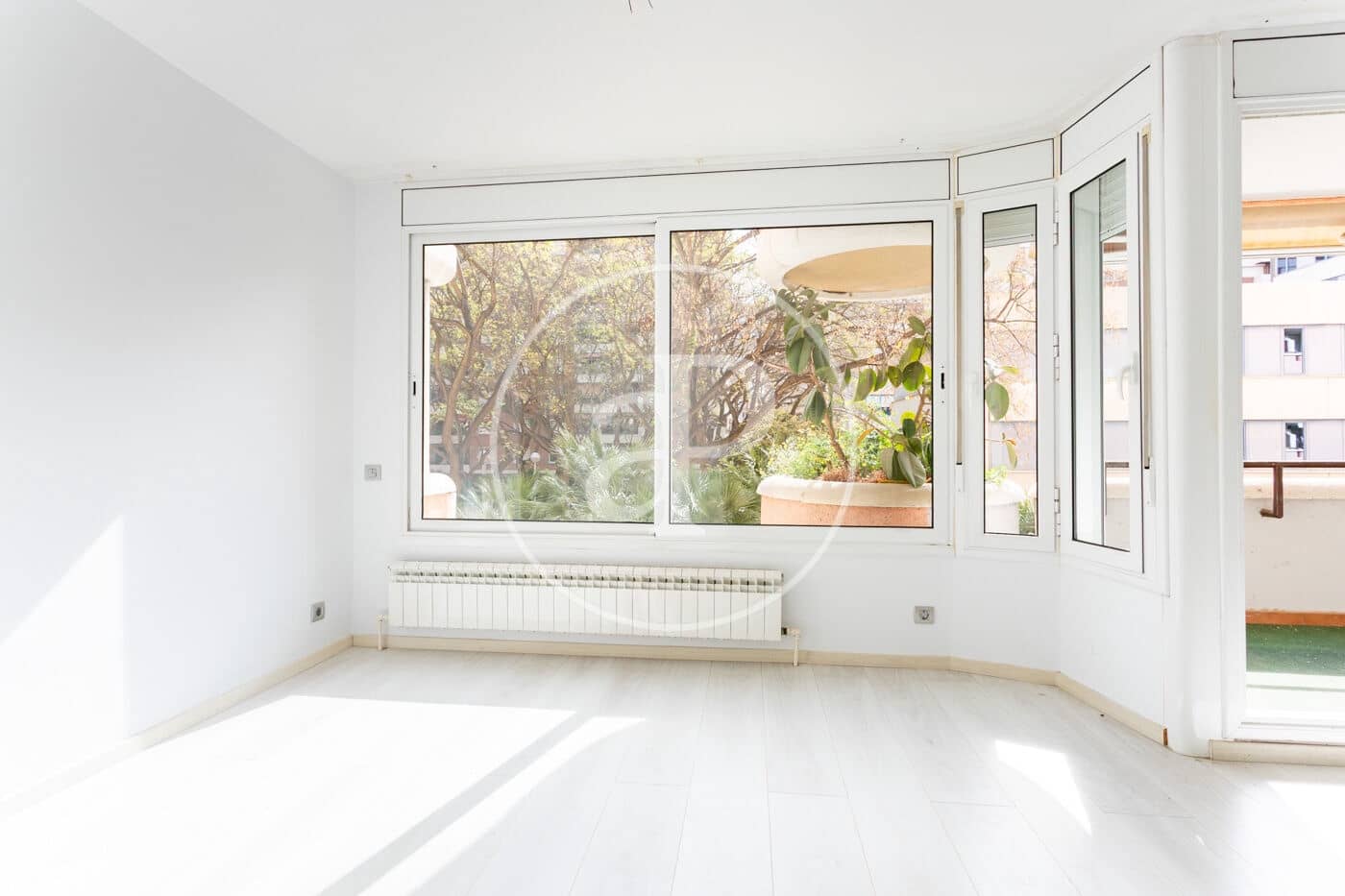 4 sovrum Lägenhet till salu i Barcelona stad med pool - 750 000 € (Ref: 9907594)