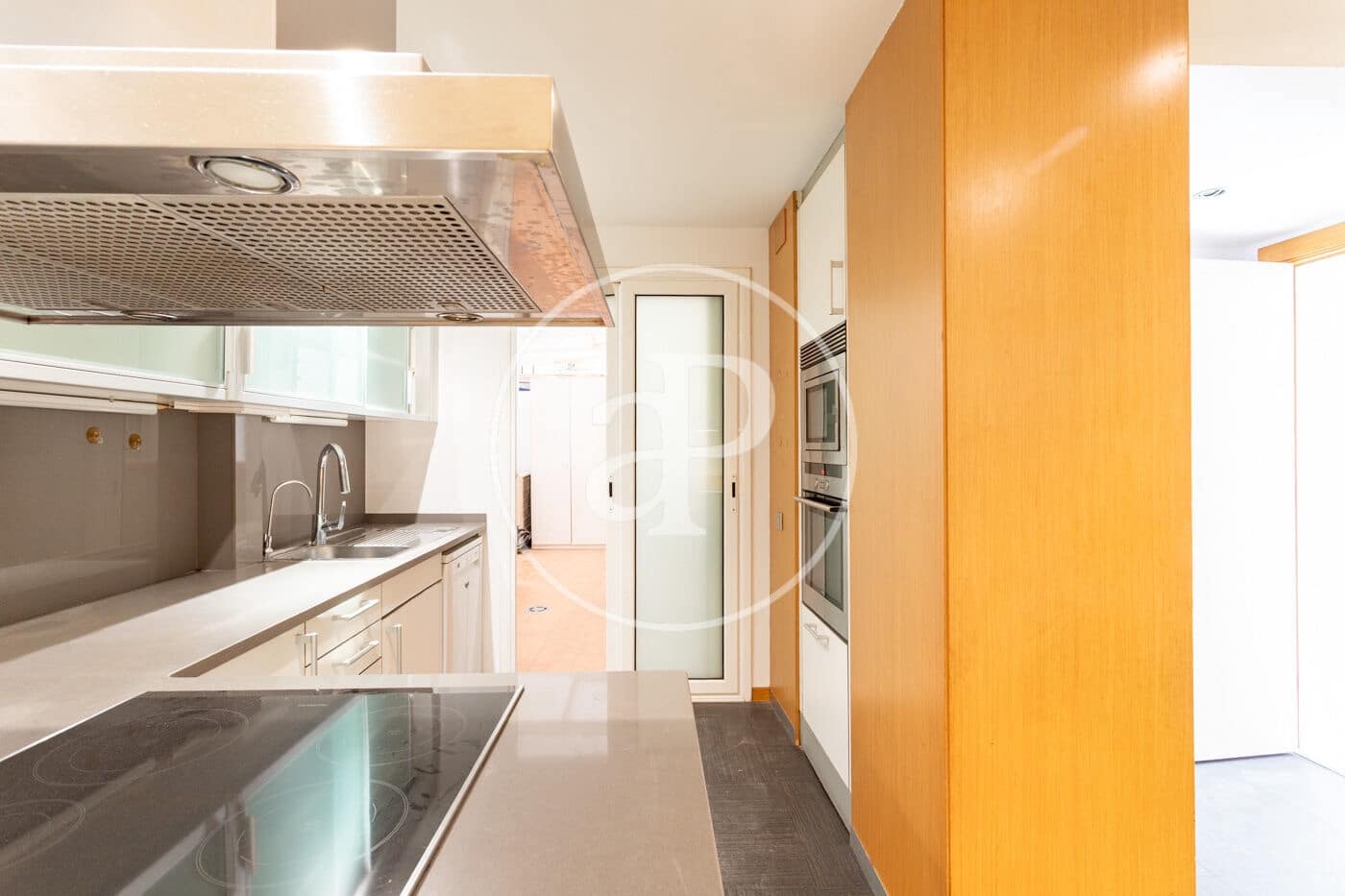 4 sovrum Lägenhet till salu i Barcelona stad med pool - 750 000 € (Ref: 9907594)