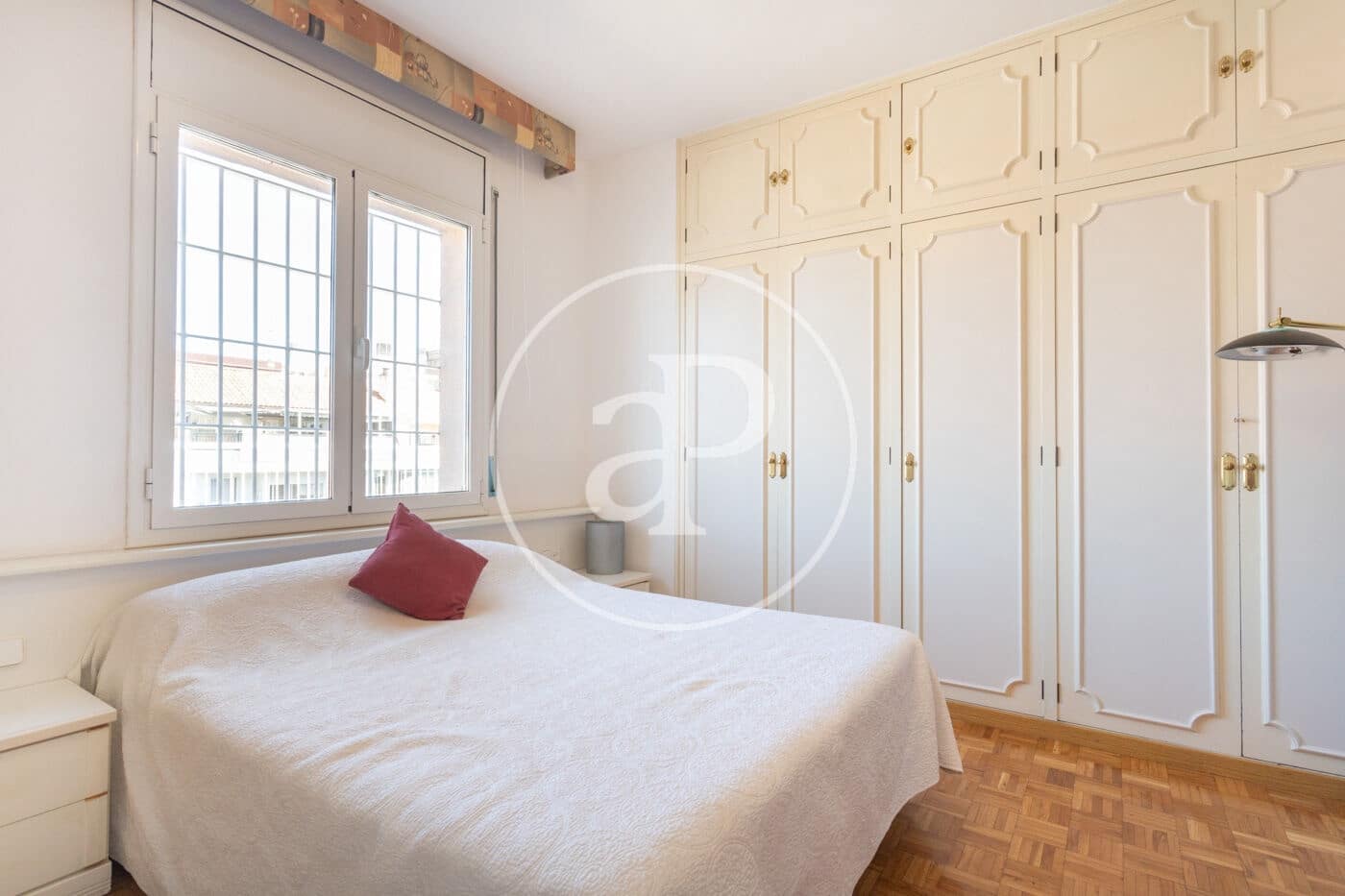 4 bedroom Apartment for rent in Barcelona city - € 1,882 (Ref: 9911036)