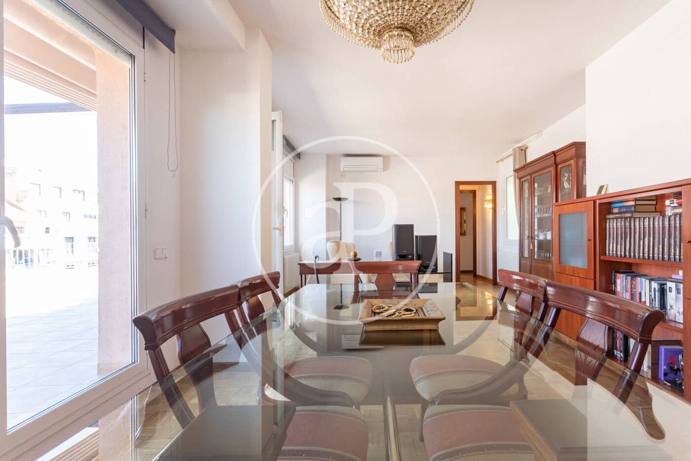 4 bedroom Apartment for rent in Barcelona city - € 1,882 (Ref: 9911036)
