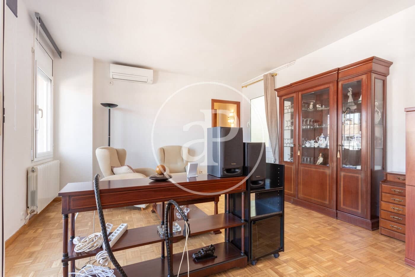 4 bedroom Apartment for rent in Barcelona city - € 1,882 (Ref: 9911036)