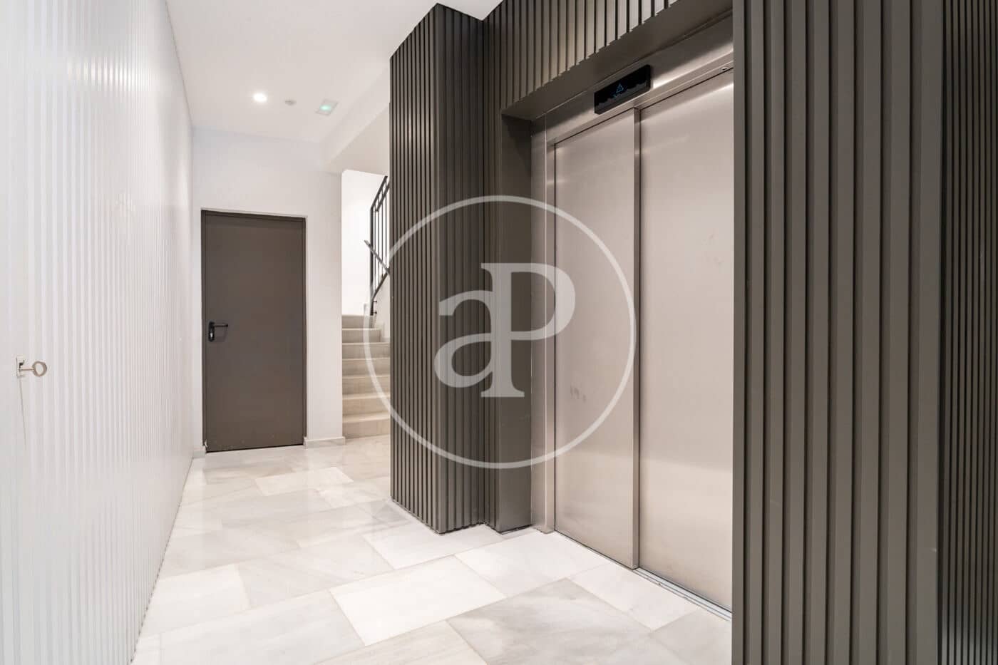 2 bedroom Apartment for rent in Barcelona city - € 2,300 (Ref: 9911038)