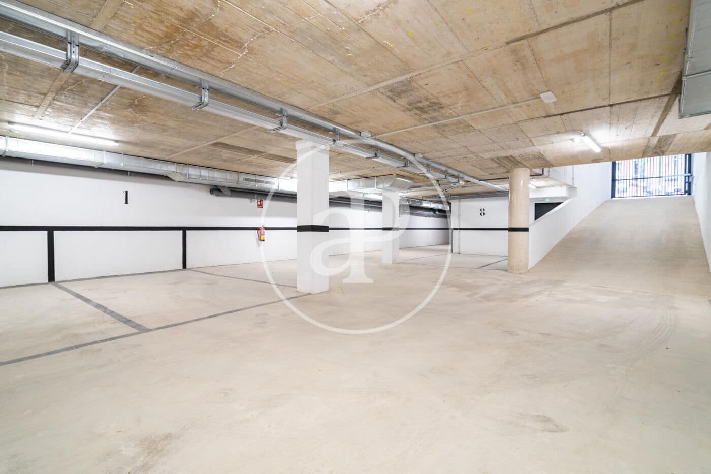 2 bedroom Apartment for rent in Barcelona city - € 2,300 (Ref: 9911038)