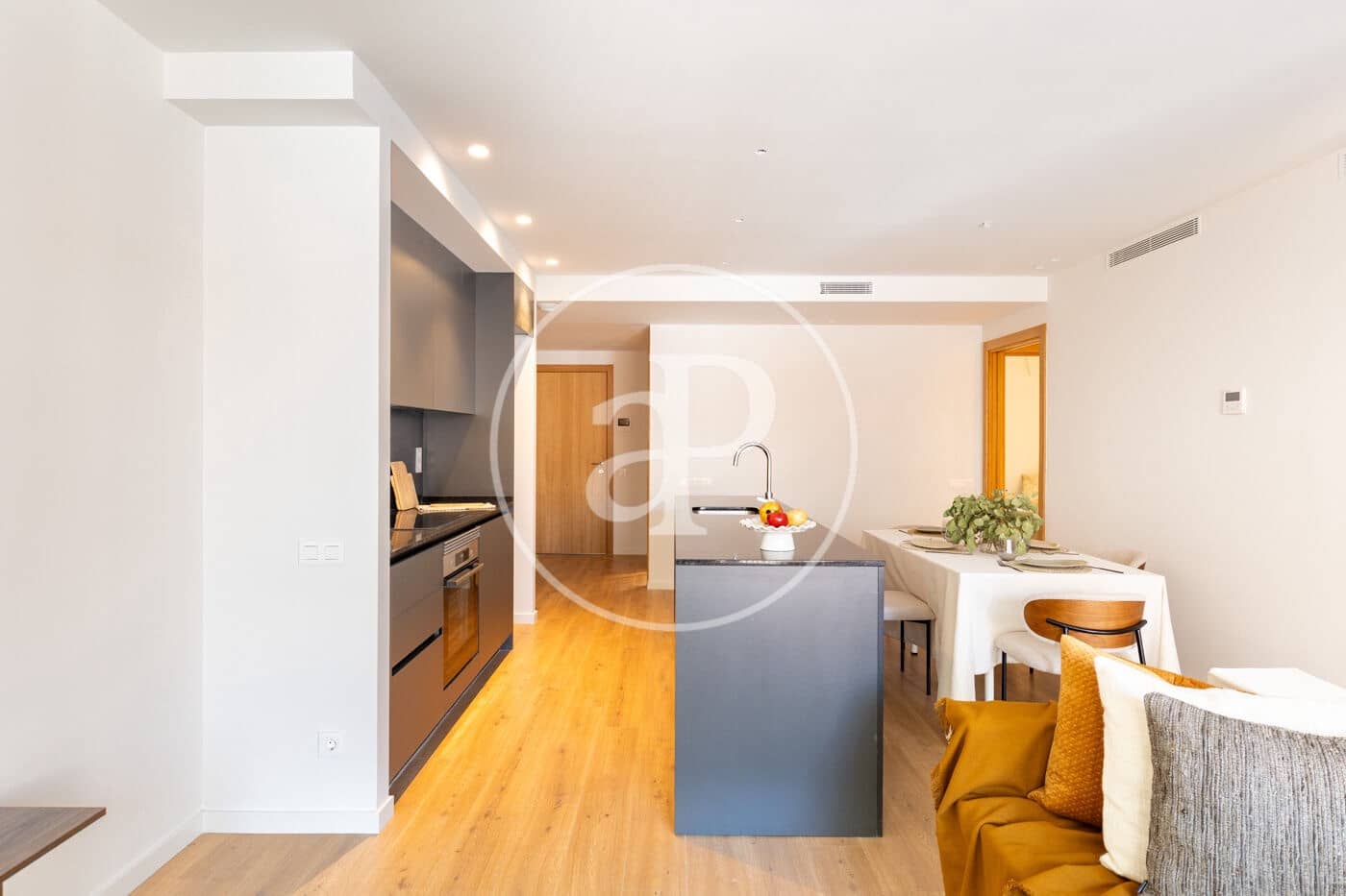 3 bedroom Apartment for sale in Sant Cugat del Valles - € 590,000 (Ref: 9911040)